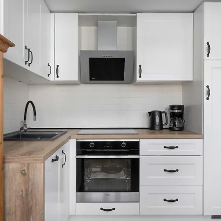 Daire Modern With Parking And Garden By Renters *