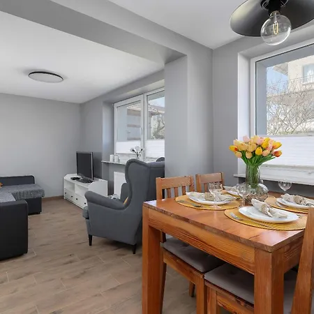 Modern With Parking And Garden By Renters