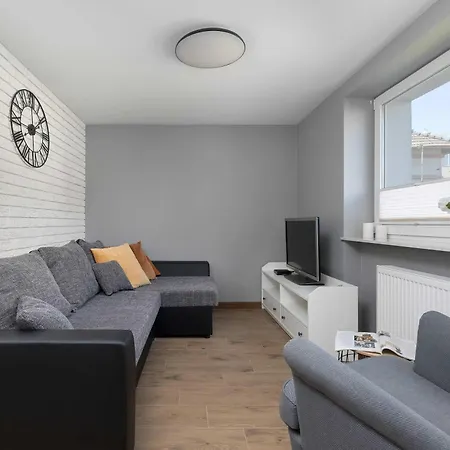 Modern With Parking And Garden By Renters Daire *