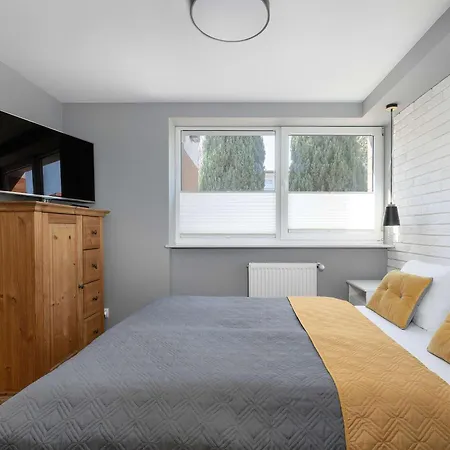 Daire Modern With Parking And Garden By Renters
