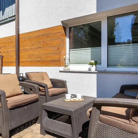 Daire Modern With Parking And Garden By Renters Swinoujscie